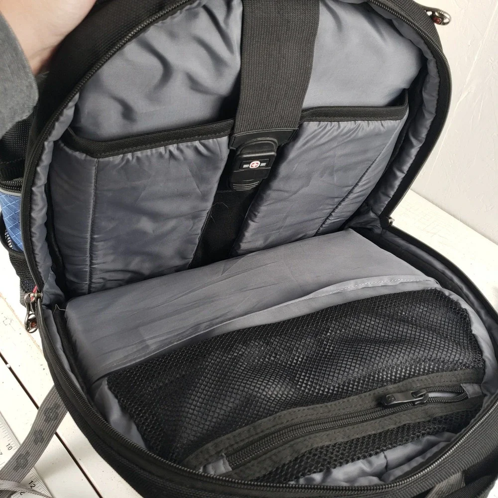 SwissGear Wenger Ibex 17